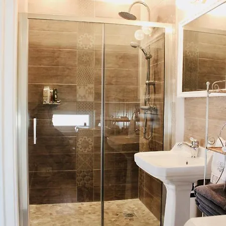 Luxury Near Geneva Homestay *